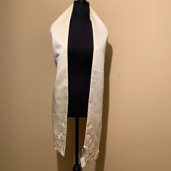 Anne Stanley Saks Fifth Ave Extra Long Scarf - Picture 3 of 5
